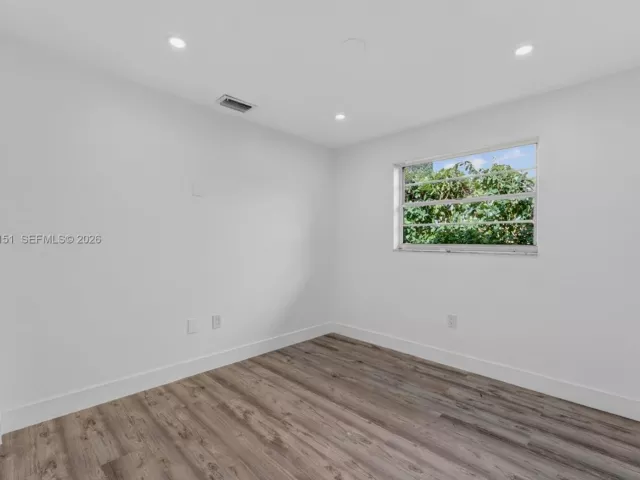 4-bedroom home for sale in Miami - 10210 SW 175th St - MondialRealty