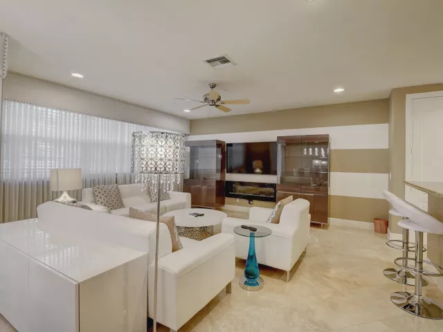 3-bedroom home for sale in Boca Raton - 5645 NE Trieste Way - MondialRealty