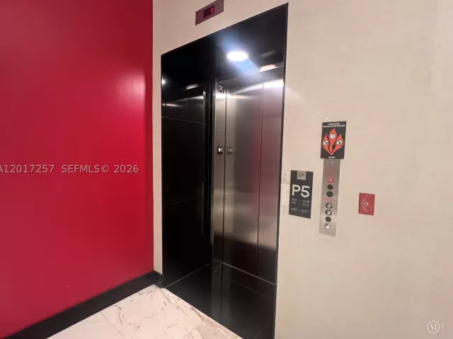 2-bedroom condo for sale in Miami - 851 NE 1st Av 2808 - MondialRealty