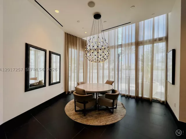 2-bedroom condo for sale in Miami - 851 NE 1st Av 2808 - MondialRealty
