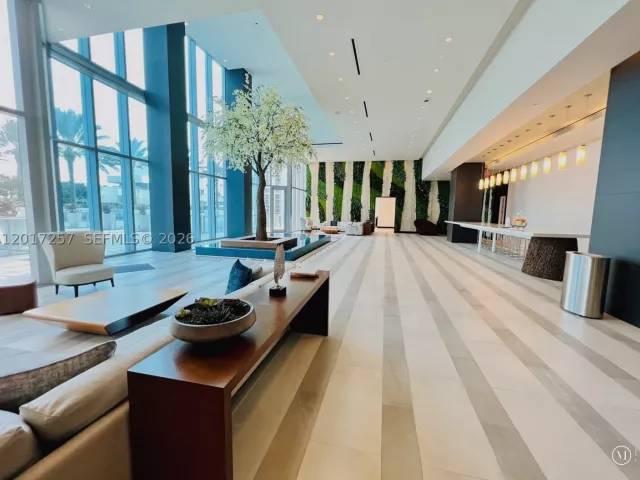2-bedroom condo for sale in Miami - 851 NE 1st Av 2808 - MondialRealty