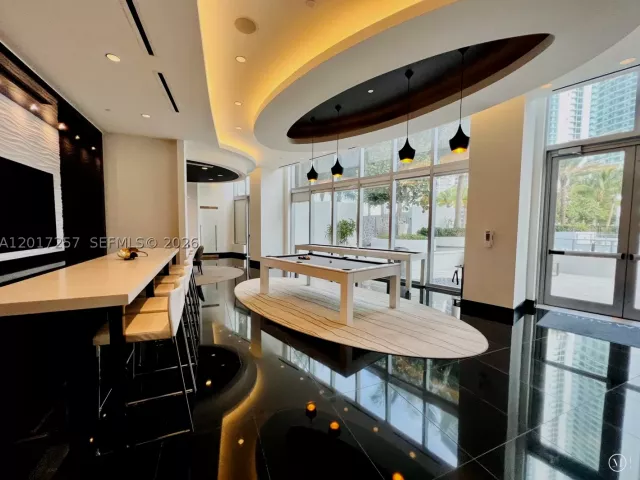 2-bedroom condo for sale in Miami - 851 NE 1st Av 2808 - MondialRealty