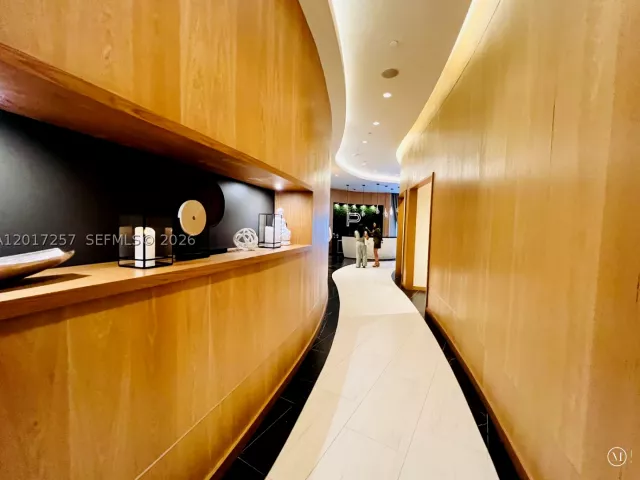 2-bedroom condo for sale in Miami - 851 NE 1st Av 2808 - MondialRealty