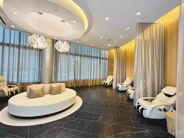 2-bedroom condo for sale in Miami - 851 NE 1st Av 2808 - MondialRealty