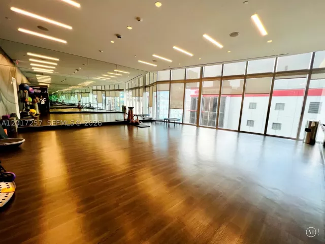 2-bedroom condo for sale in Miami - 851 NE 1st Av 2808 - MondialRealty