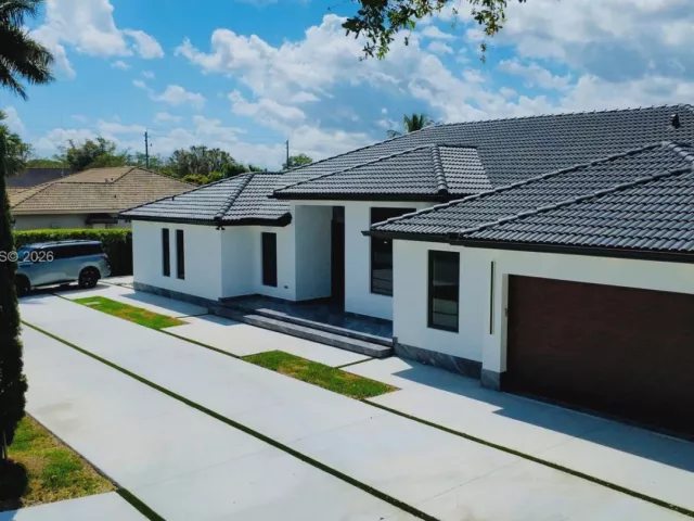 5-bedroom home for sale in Miami - 19880 SW 134th Ave - MondialRealty