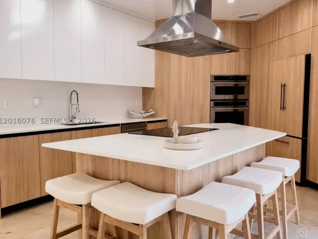 6-bedroom home for sale in Miami - 9881 SW 148th Ter - MondialRealty