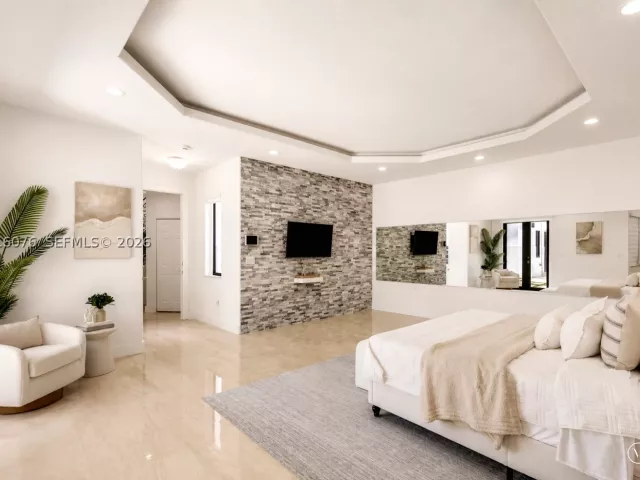 6-bedroom home for sale in Miami - 9881 SW 148th Ter - MondialRealty