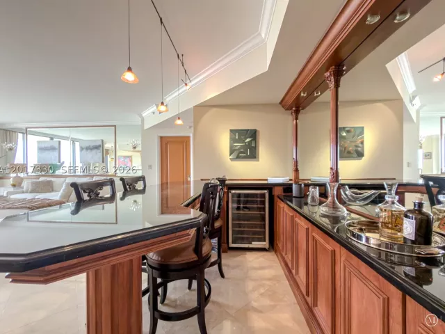 2-bedroom condo for rent in Aventura - 2000 Island Blvd 2503 - MondialRealty