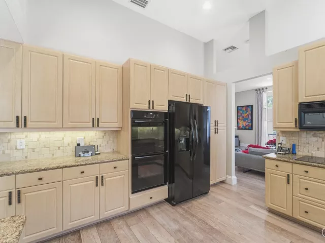 3-bedroom home for sale in Delray Beach - 16197 Villa Vizcaya Place - MondialRealty