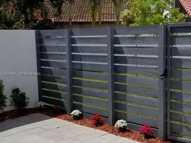 3-bedroom home for rent in Miami - 10505 SW 118th Ave 10505 - MondialRealty