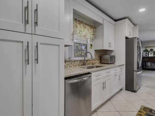 3-bedroom home for sale in Delray Beach - 3336 Ave Villandry - MondialRealty