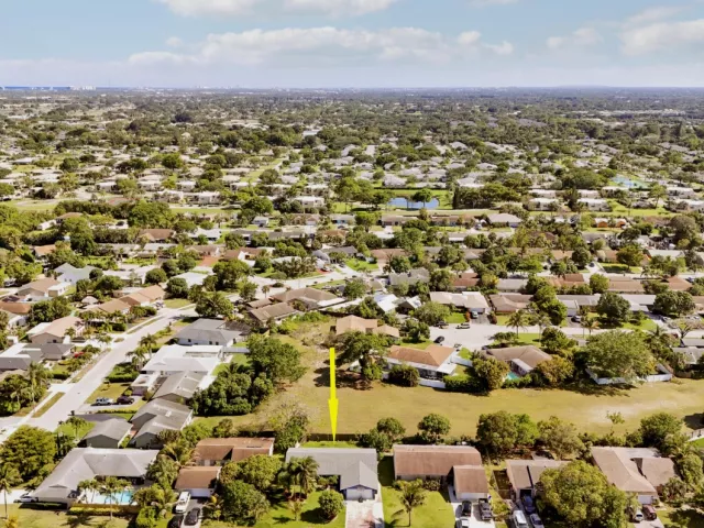 3-bedroom home for sale in Delray Beach - 3336 Ave Villandry - MondialRealty