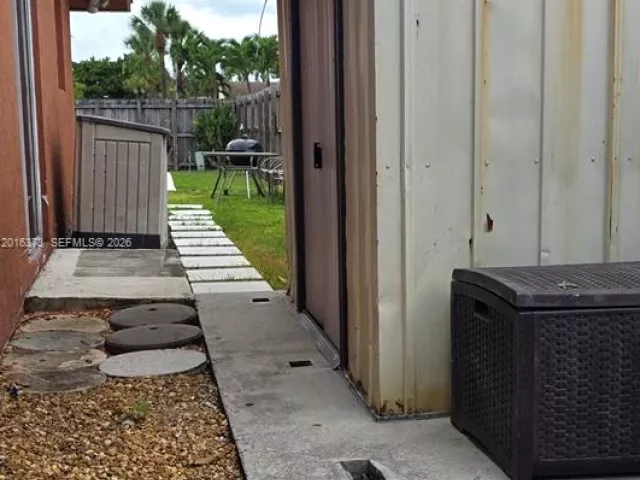 3-bedroom home for sale in Miami - 9716 SW 146th Pl - MondialRealty