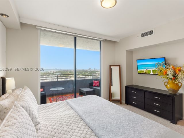 2-bedroom condo for sale in Miami Beach - 1330 West Ave PH05 - MondialRealty