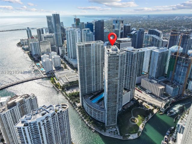 1-bedroom condo for rent in Miami - 465 Brickell Ave 904 - MondialRealty