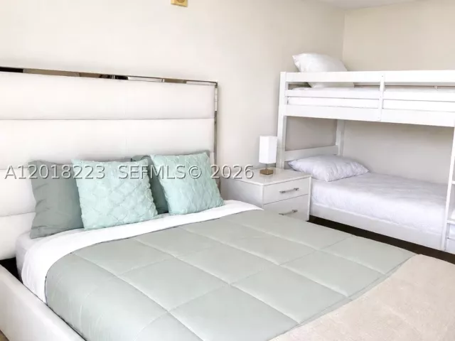 2-bedroom condo for rent in Sunny Isles Beach - 17201 Collins Ave 506 - MondialRealty