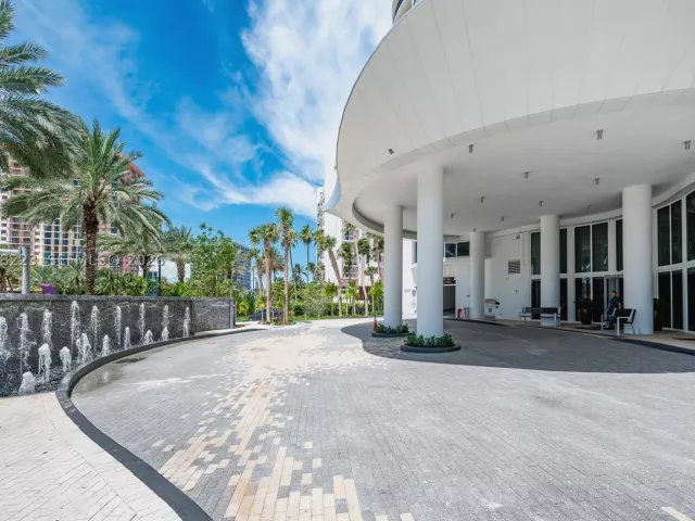 2-bedroom condo for rent in Sunny Isles Beach - 17201 Collins Ave 506 - MondialRealty