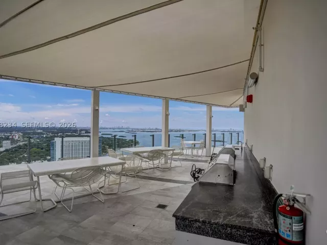 3-bedroom condo for rent in Miami - 501 NE 31st St 3706 - MondialRealty