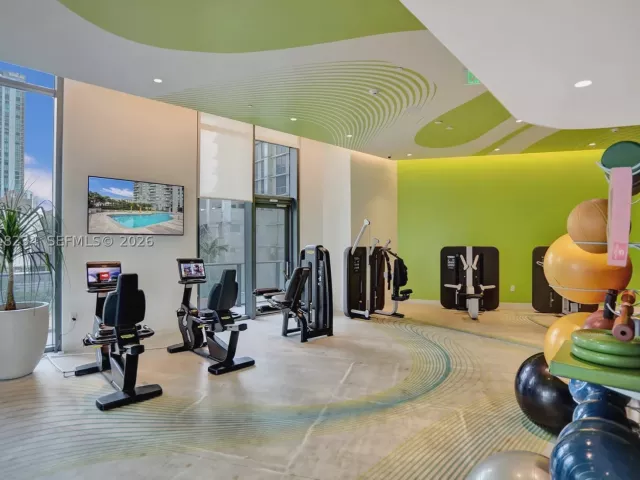 3-bedroom condo for rent in Miami - 501 NE 31st St 3706 - MondialRealty