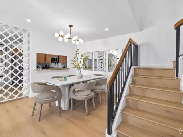 3-bedroom home for sale in Aventura - 21216 Harbor Way 158-15 - MondialRealty
