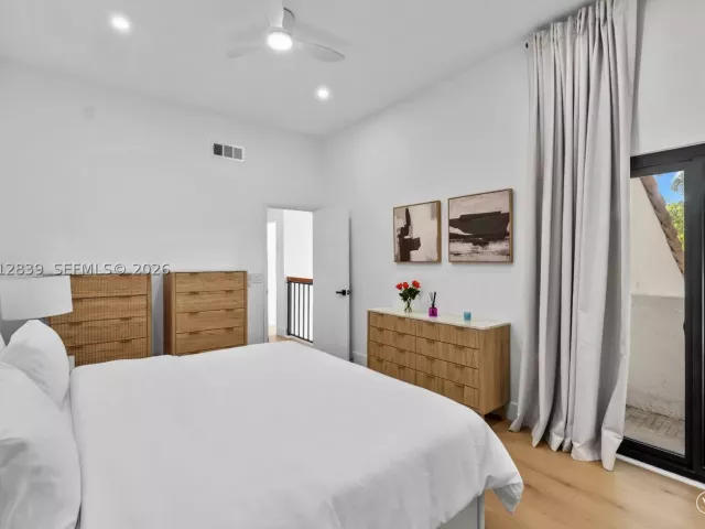 3-bedroom home for sale in Aventura - 21216 Harbor Way 158-15 - MondialRealty