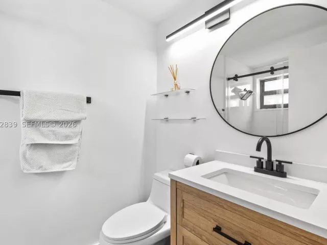 3-bedroom home for sale in Aventura - 21216 Harbor Way 158-15 - MondialRealty