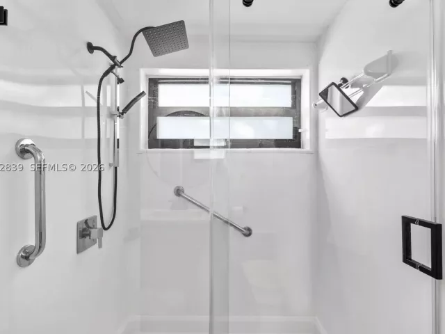 3-bedroom home for sale in Aventura - 21216 Harbor Way 158-15 - MondialRealty