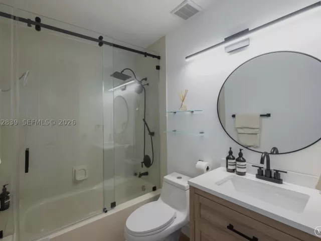 3-bedroom home for sale in Aventura - 21216 Harbor Way 158-15 - MondialRealty