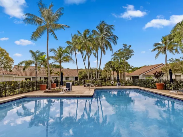 3-bedroom home for sale in Aventura - 21216 Harbor Way 158-15 - MondialRealty