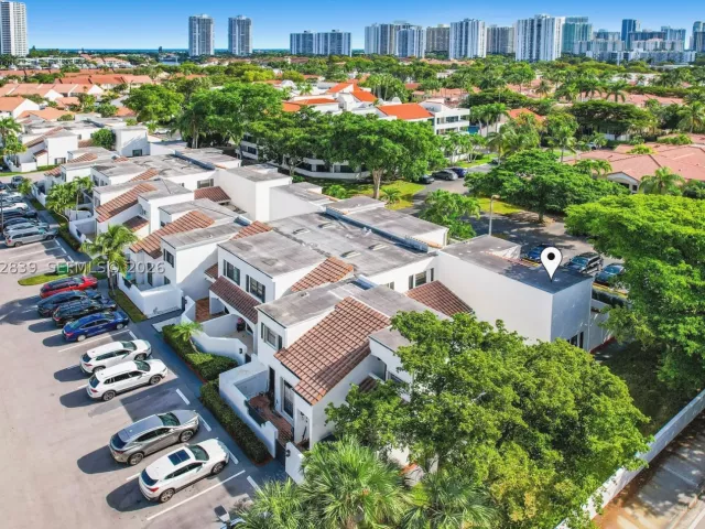 3-bedroom home for sale in Aventura - 21216 Harbor Way 158-15 - MondialRealty
