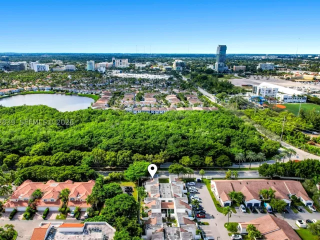 3-bedroom home for sale in Aventura - 21216 Harbor Way 158-15 - MondialRealty