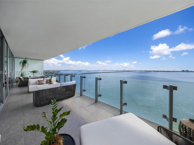3-bedroom condo for sale in Miami - 700 NE 26th Ter 2202 - MondialRealty