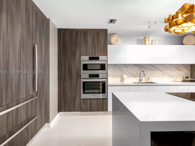 3-bedroom condo for sale in Miami - 851 NE 1st Ave 3711 - MondialRealty