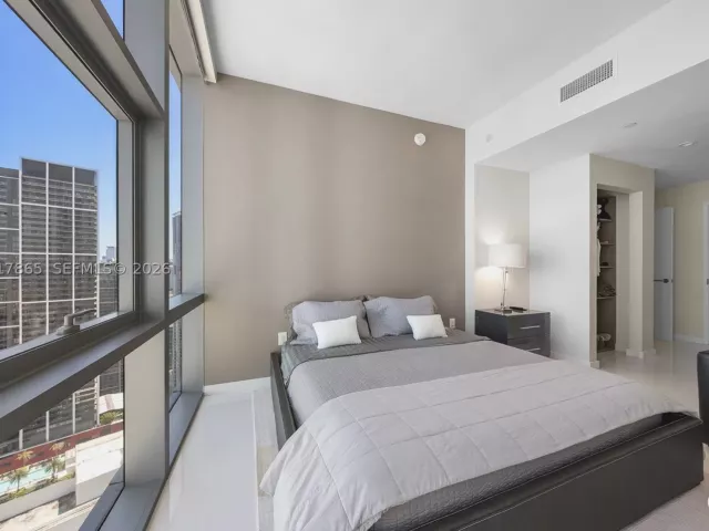 3-bedroom condo for sale in Miami - 851 NE 1st Ave 3711 - MondialRealty
