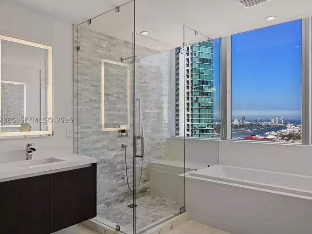 3-bedroom condo for sale in Miami - 851 NE 1st Ave 3711 - MondialRealty