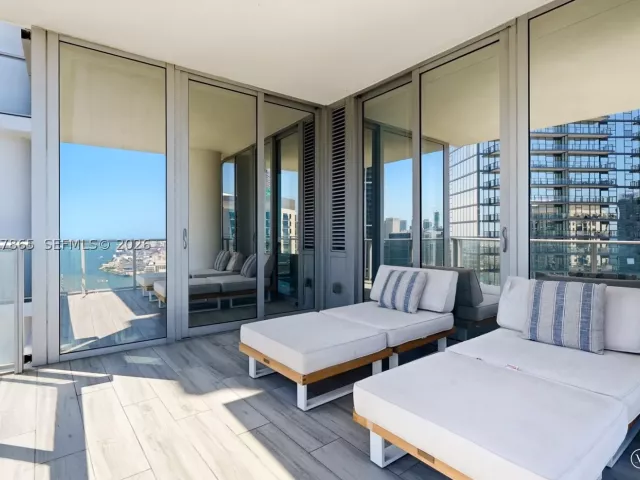 3-bedroom condo for sale in Miami - 851 NE 1st Ave 3711 - MondialRealty