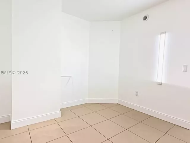 2-bedroom condo for rent in Aventura - 19400 Turnberry Way 1132 - MondialRealty