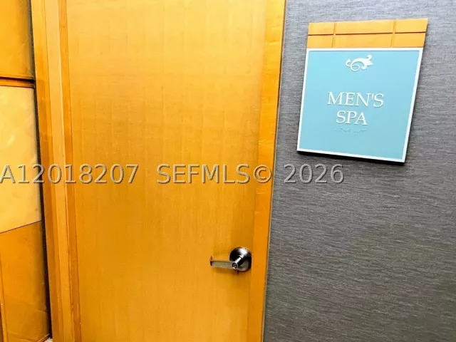 2-bedroom condo for rent in Aventura - 19400 Turnberry Way 1132 - MondialRealty