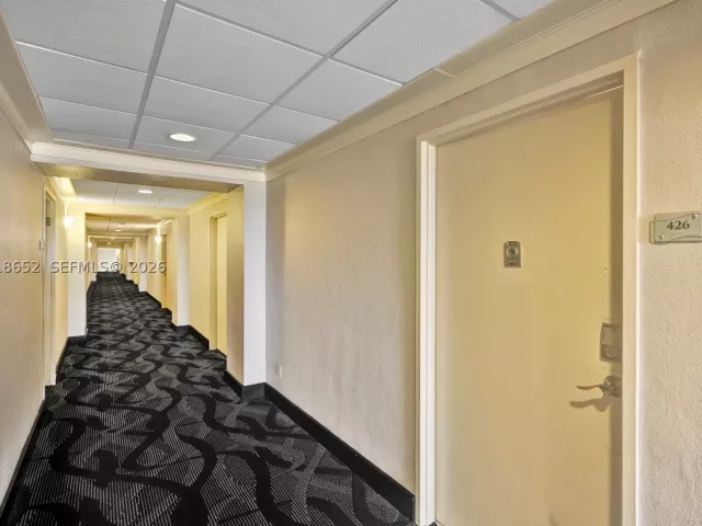 2-bedroom condo for sale in Sunny Isles Beach - 19370 Collins Ave 426 - MondialRealty