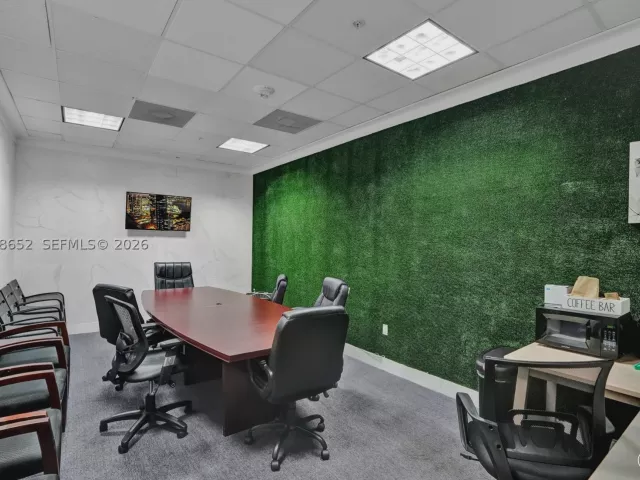 2-bedroom condo for sale in Sunny Isles Beach - 19370 Collins Ave 426 - MondialRealty