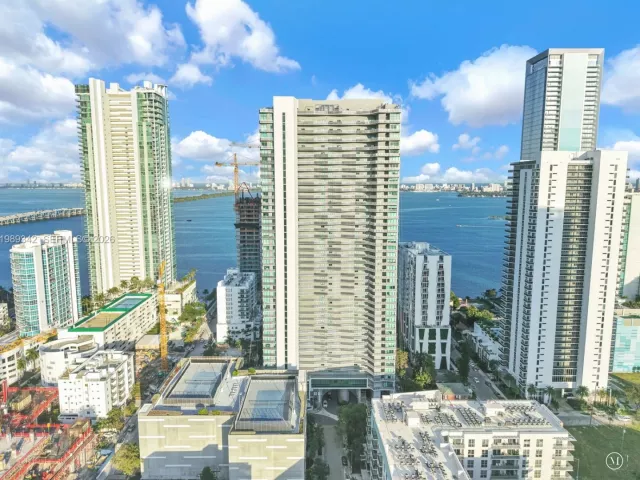 2-bedroom condo for sale in Miami - 460 NE 28th St 601 - MondialRealty