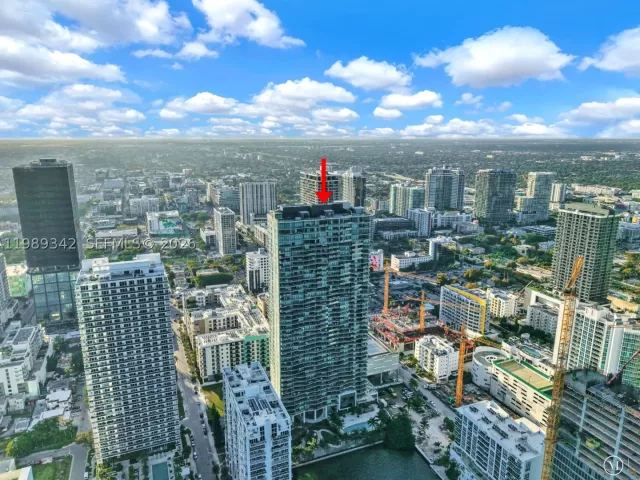 2-bedroom condo for sale in Miami - 460 NE 28th St 601 - MondialRealty