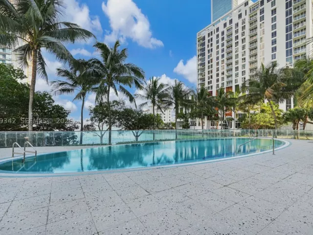 2-bedroom condo for sale in Miami - 460 NE 28th St 601 - MondialRealty