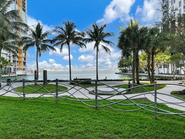 2-bedroom condo for sale in Miami - 460 NE 28th St 601 - MondialRealty