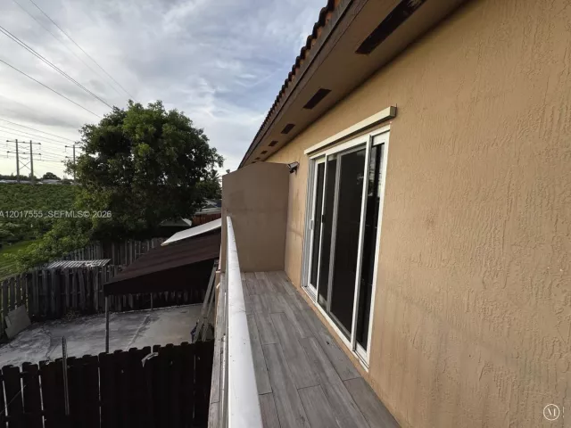 3-bedroom home for sale in Miami - 17184 SW 138th Ct - MondialRealty
