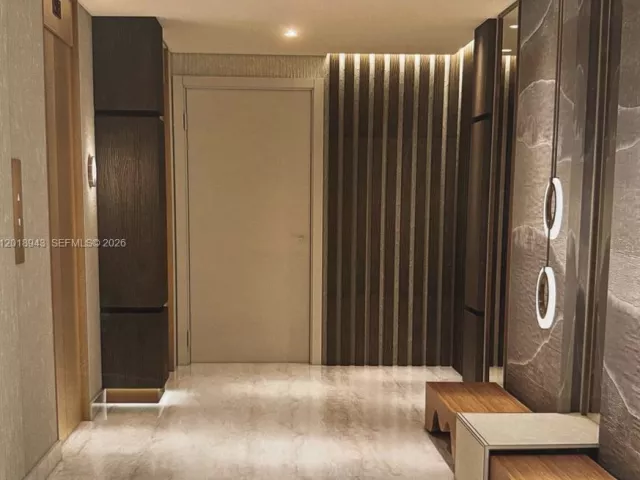 3-bedroom condo for sale in Fort Lauderdale - 3400 Galt Ocean Dr 702S - MondialRealty