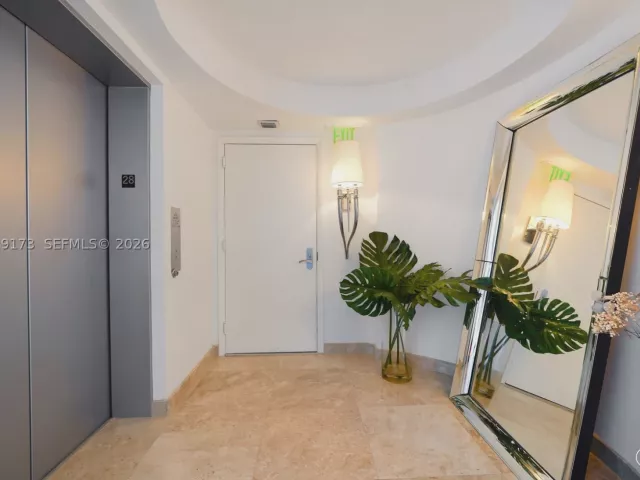 3-bedroom condo for sale in Sunny Isles Beach - 17001 Collins Ave 2805 - MondialRealty