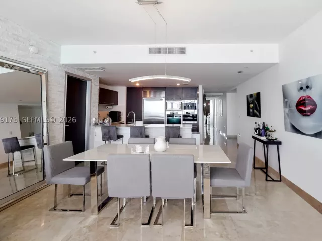 3-bedroom condo for sale in Sunny Isles Beach - 17001 Collins Ave 2805 - MondialRealty