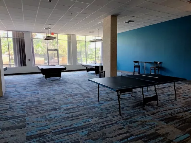 2-bedroom condo for sale in Sunny Isles Beach - 100 NE BAYVIEW DR 226 - MondialRealty